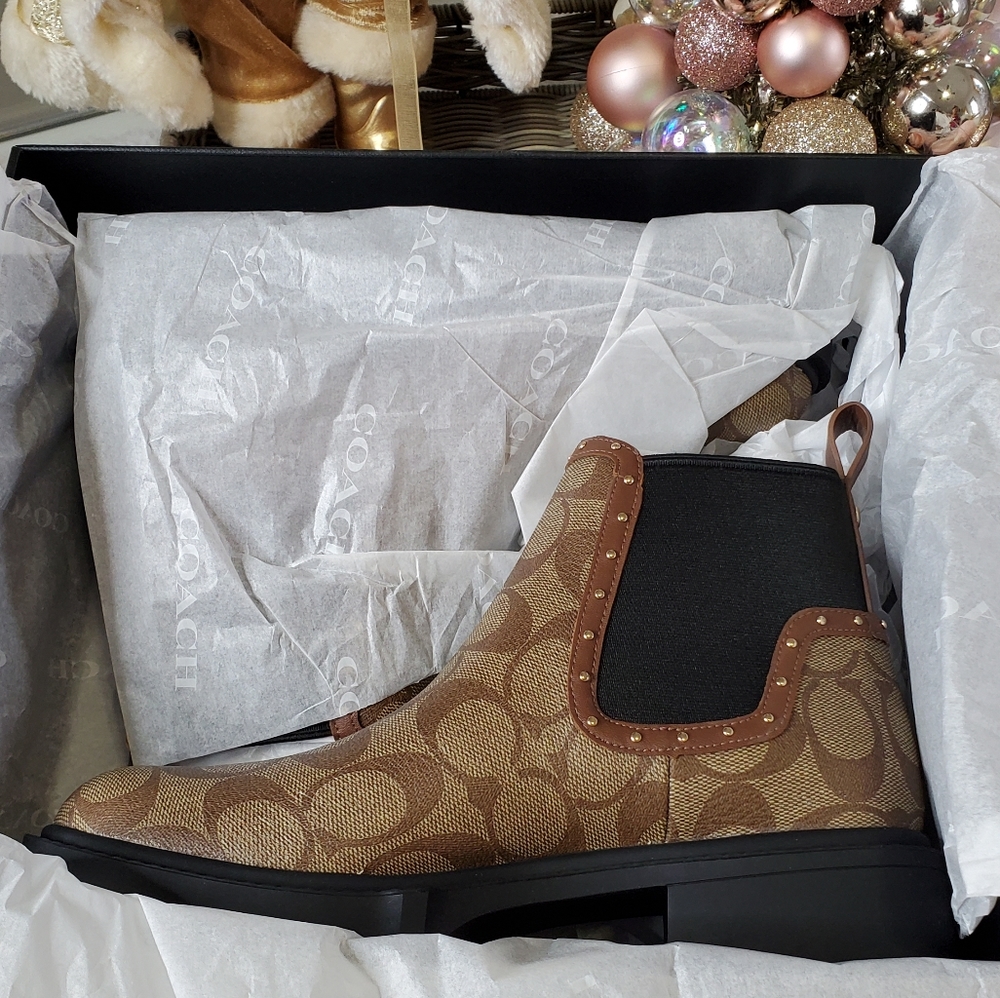 NEW 🎀 Coach Bootie - Picture 9 of 11